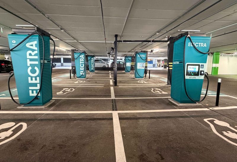 Electra eröffnet Schnellladestation im Shoppi Tivoli