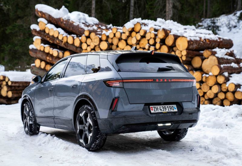 Mit dem Opel Grandland Electric AWD sicher durch den Winter