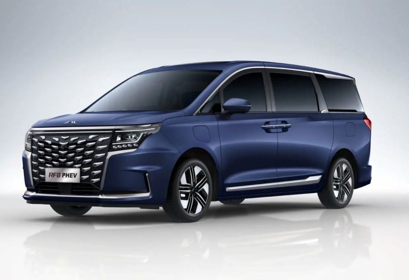 JAC RF8 PHEV bringt sieben Sitze zum Kampfpreis