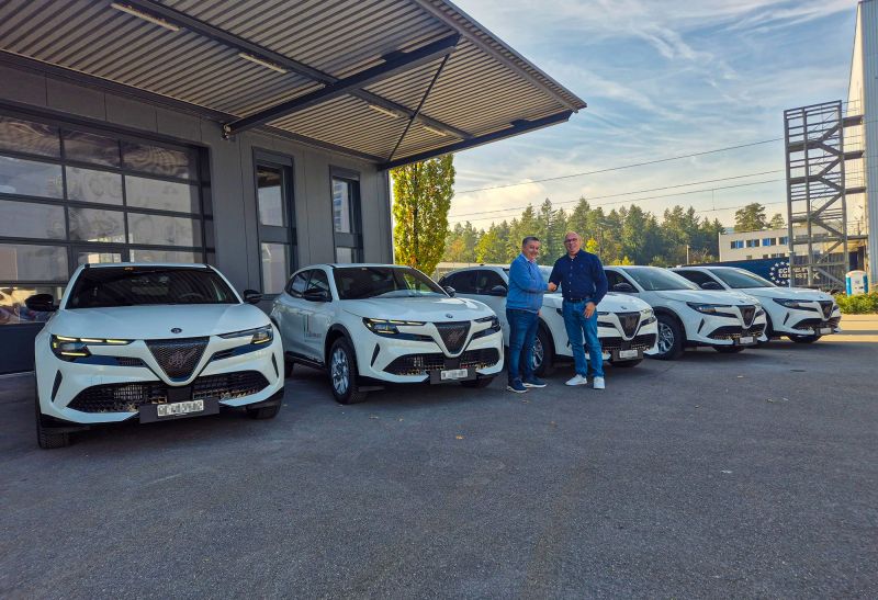 Caporaso AG setzt auf Alfa Romeo Junior – Italianità neu auch im Fuhrpark