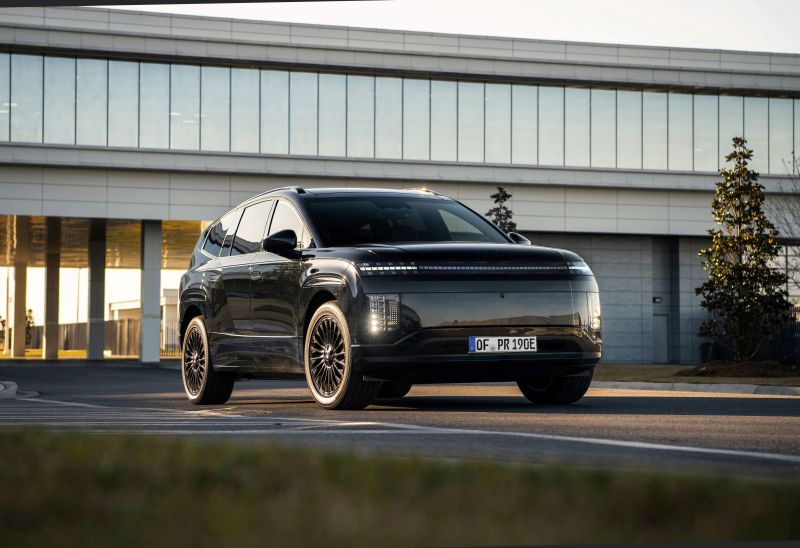 Hyundai IONIQ 9 erhält neue Topversion Calligraphy Black Ink