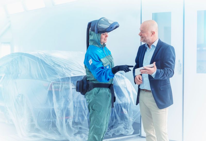 Akzo Nobel Vehicle Refinishes gibt Zusammenarbeit mit Solera bekannt