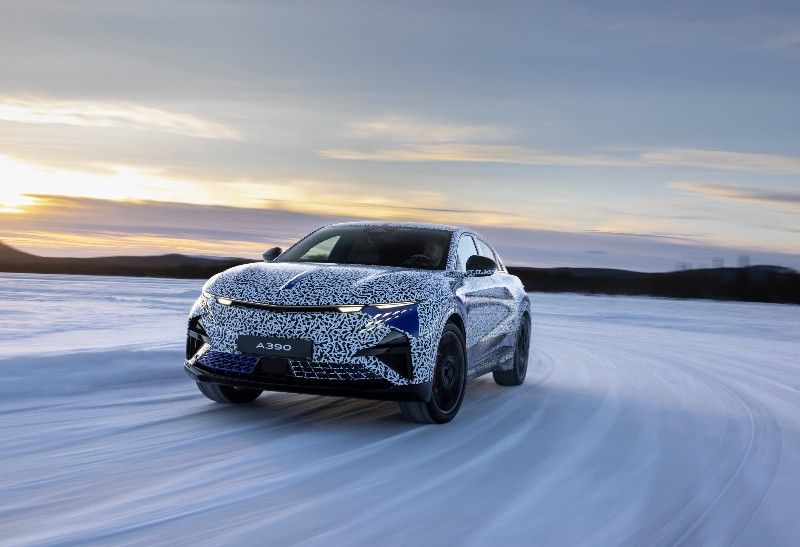 Härtetest am Polarkreis: Letzter Feinschliff für die neue Alpine A390