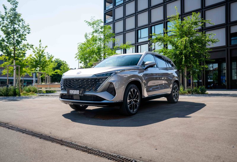 MG startet Verkauf des neuen MGS9 PHEV in der Schweiz