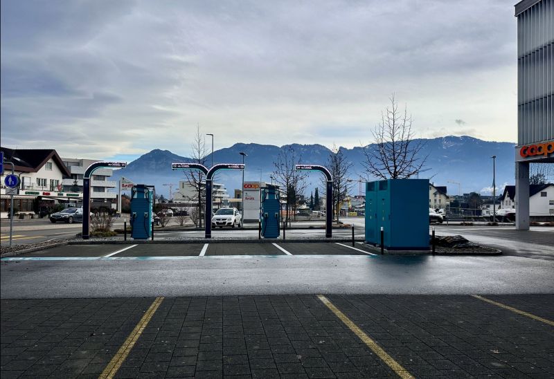 Electra baut Schnellladenetz im Kanton St. Gallen aus