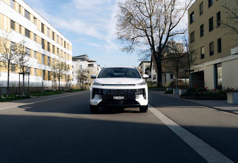 JAC bringt Plug-in-Hybrid-SUV für unter 28'000 Franken in die Schweiz
