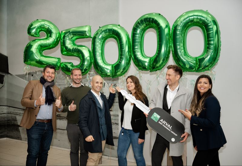 Arval feiert 25'000stes Fahrzeug auf Schweizer Strassen