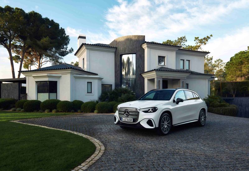 Mercedes-Benz erweitert Angebot des elektrischen GLC