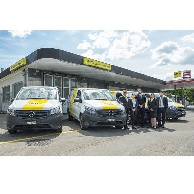   40 Vito Tourer und Kastenwagen mit Allradantrieb für Hertz