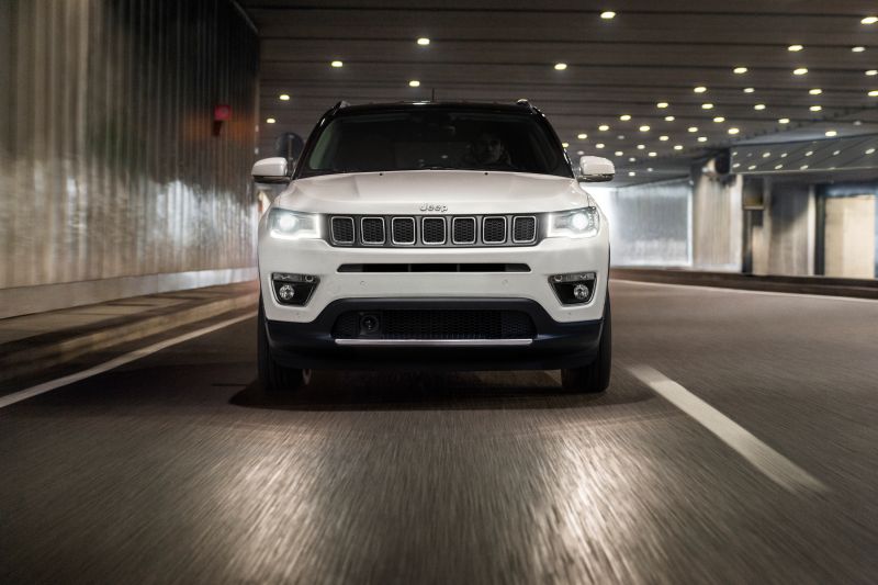 Jeep lanciert mit dem Compass zugleich ein innovatives Kundenerlebnis