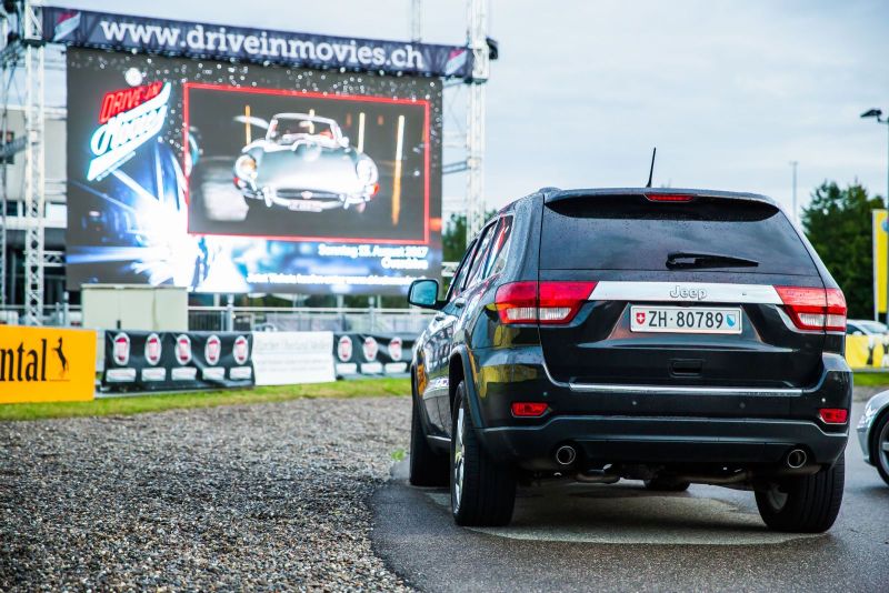 Jeep und TCS lassen Autokino aufleben 