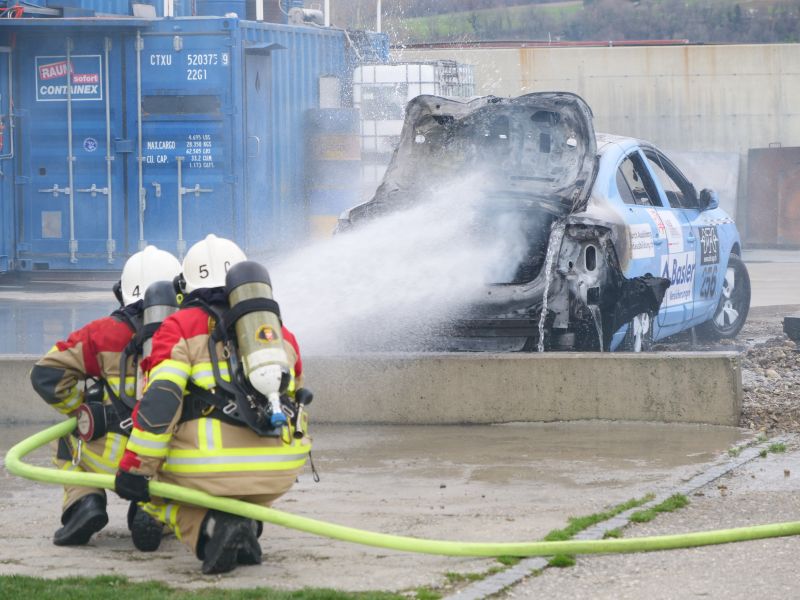 Was tun, wenn ein Elektroauto verunfallt?