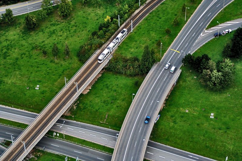   Agglomerationen bei der Bewältigung des Verkehrs unterstützen