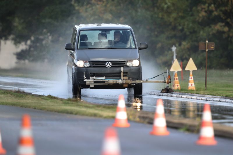   Kleinwagenreifen top, Transporterreifen flop