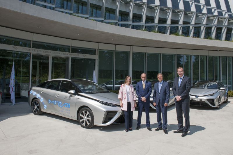 IOC erhält acht Toyota Mirai