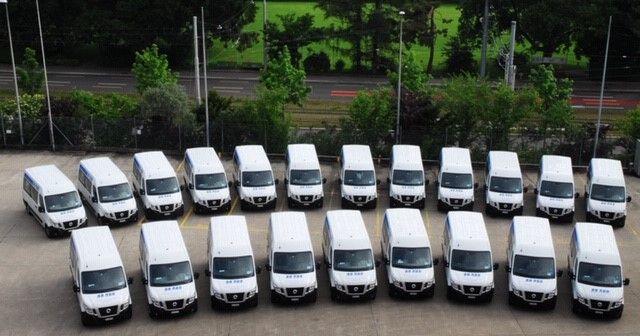 21 Nissan NV 400 für eine gute Sache unterwegs