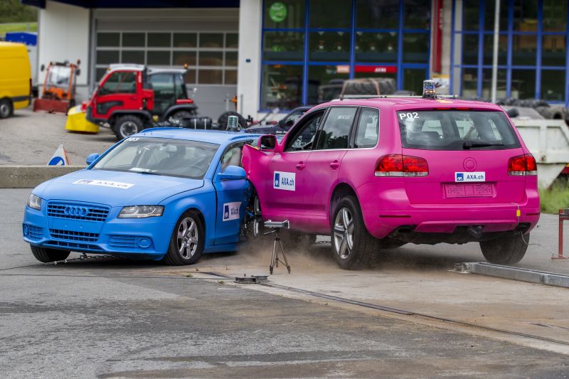 AXA-Crashtests: SUV – grosse Autos, grosse Gefahr?