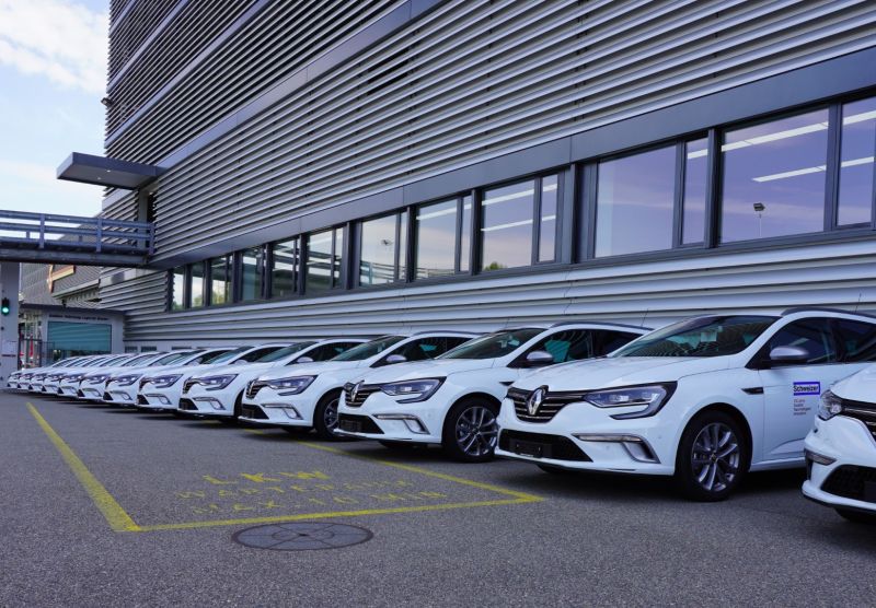 Siebzig neue Renault für die Ernst Schweizer AG