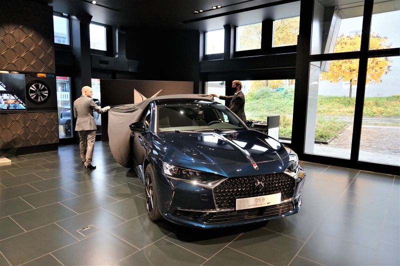 DS Automobiles enthüllt in Schlieren das neue Flaggschiff DS 9