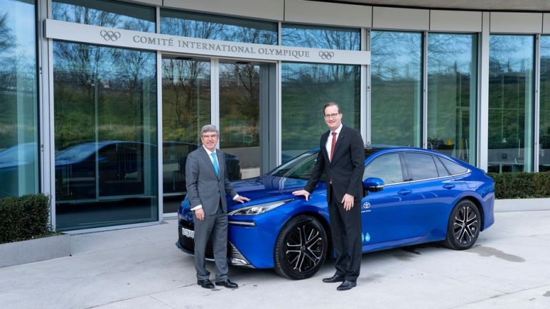 Das Internationale Olympische Komitee erhält den neuen Toyota Mirai