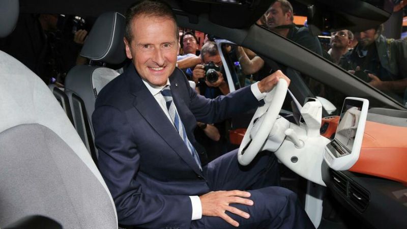   VW-CEO Herbert Diess kritisiert Ladeinfrastruktur nach seiner Italien-Reise