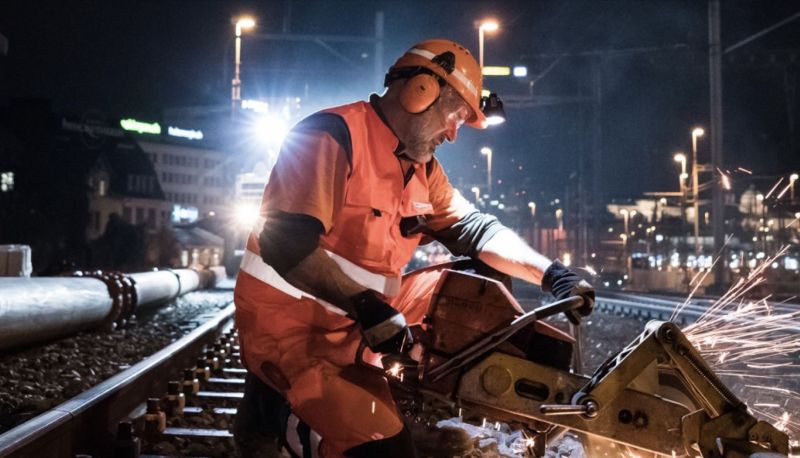   Sersa Schweiz: Wo Autos für pünktliche Züge sorgen