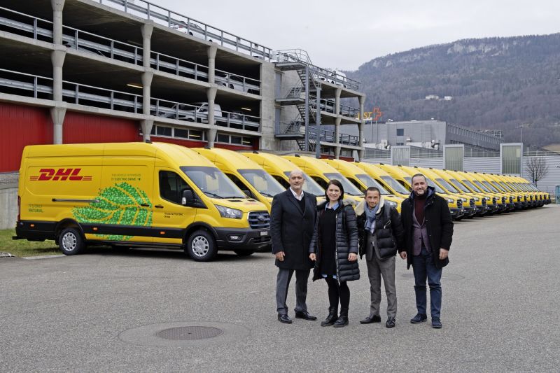   Ford elektrisiert DHL Express Schweiz mit 66 E-Transit-Modellen