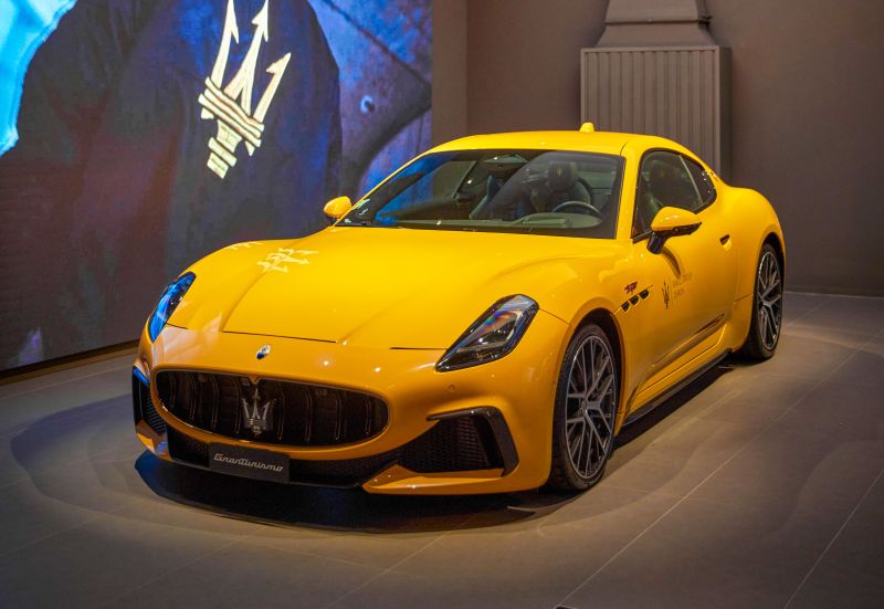   Maserati präsentiert neues Store-Konzept in Zürich und zeigt vollelektrische Modelle