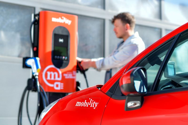 Mobility baut die Elektroflotte aus – und fordert bessere Rahmenbedingungen 