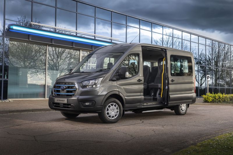 Kürzer Laden - länger Fahren: Ford Pro wertet den E-Transit weiter auf