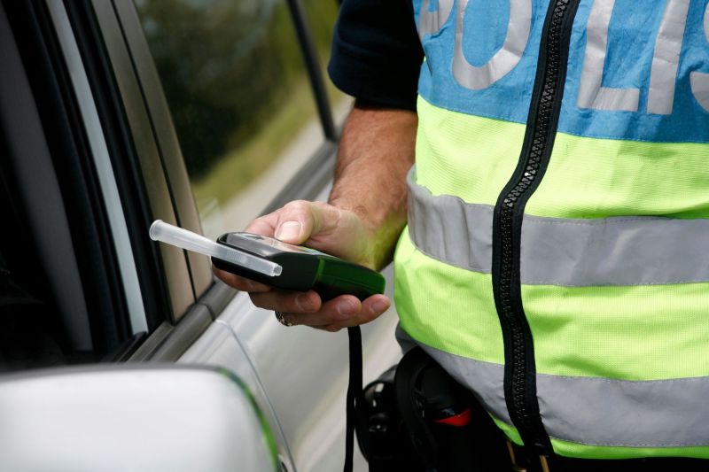   Alkohol am Steuer: 4 % aller Autolenkenden fahren alkoholisiert