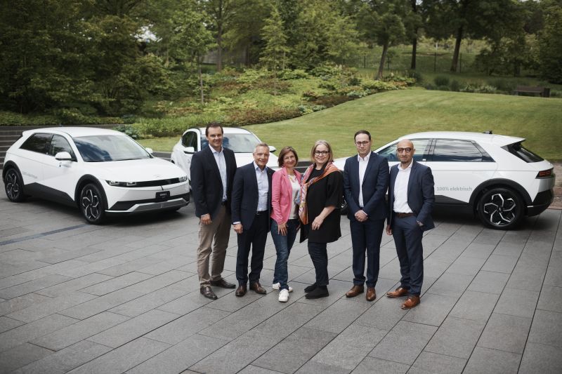   Swisscom elektrifiziert ihre Fahrzeugflotte mit 1200 E-Autos von Hyundai