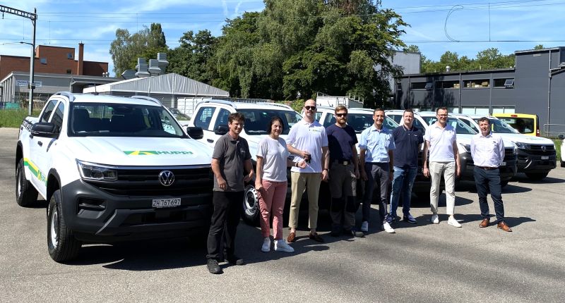 Post Company Cars übergibt neue Flotte mit Pickups an Hüppi AG