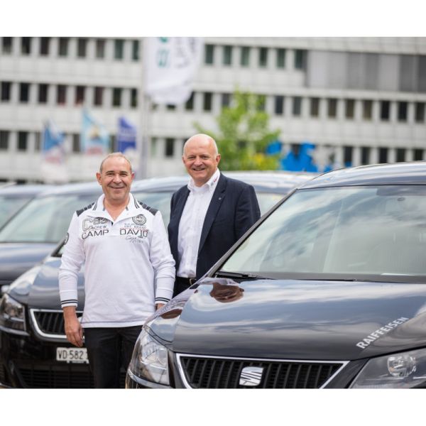   Raiffeisen übernimmt 25 Seat Alhambra und Leon