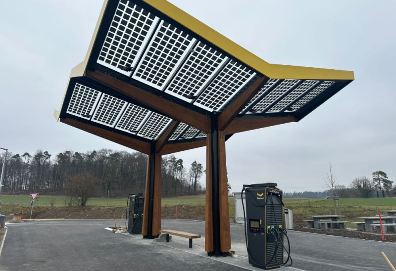 Fastned erweitert Schweizer Netzwerk und eröffnet neue Schnellladestation 