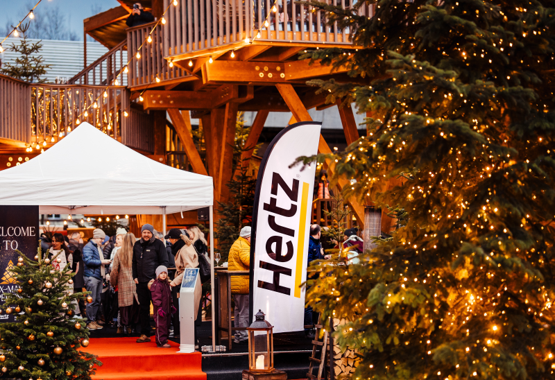   Hertz und Ferris Bühler Communications feiern urbanes Weihnachtsfest in Sihlcity