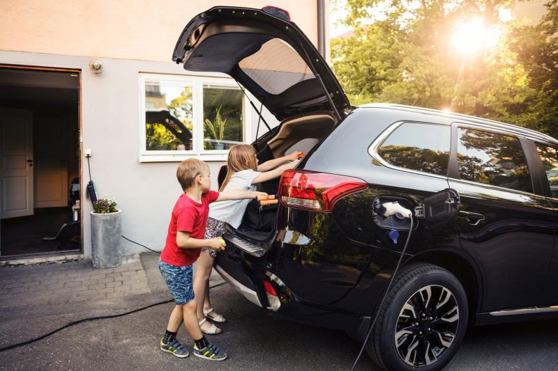 Immer mehr Schweizer planen Ferienfahrten mit dem Elektroauto
