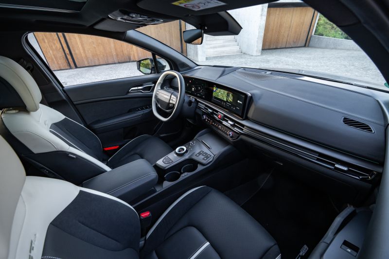 kia-new-sportage-gtline-my26-lunar-silver-interior-print-3600x2400-004-6848619fd4c87636032793.jpg