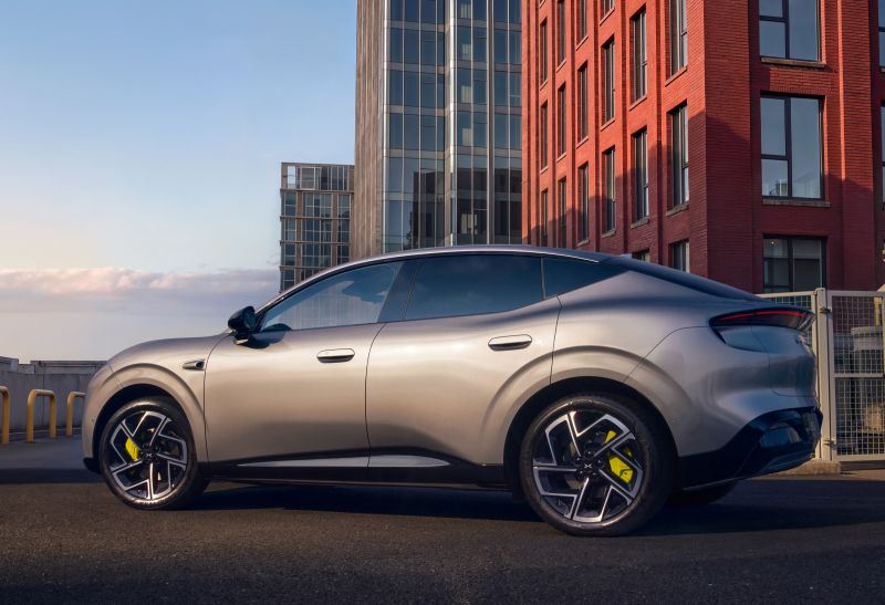 XPENG präsentiert neues SUV-Coupé L03 für den Weltmarkt