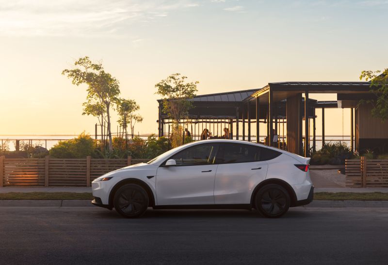 Tesla bringt das Model Y Standard - mehr Reichweite für weniger Geld? 