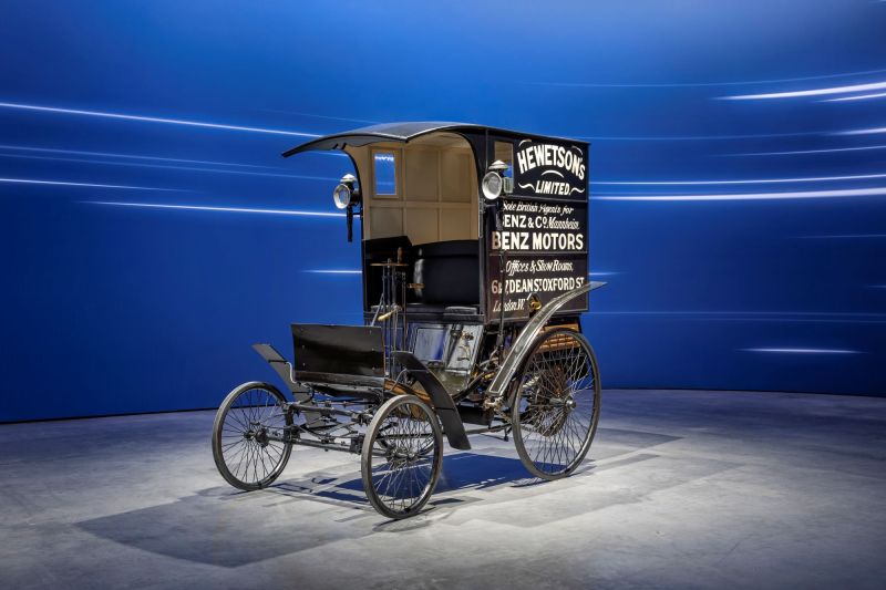 Der Benz Combinations-Lieferungswagen von 1899, originalgetreu restauriert, das älteste fahrbare Nutzfahrzeug der Welt.  mercedes-transporter-4-68ff8aadea944513412196.jpg