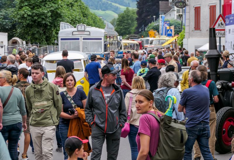 Veranstaltungs-Tipp: Mobiles Freilichtmuseum an Pfingsten - über 500 Oldtimer rollen nach Sarnen