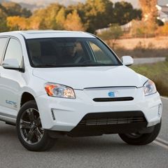 Toyota zeigt in Los Angeles einen Elektro-RAV4