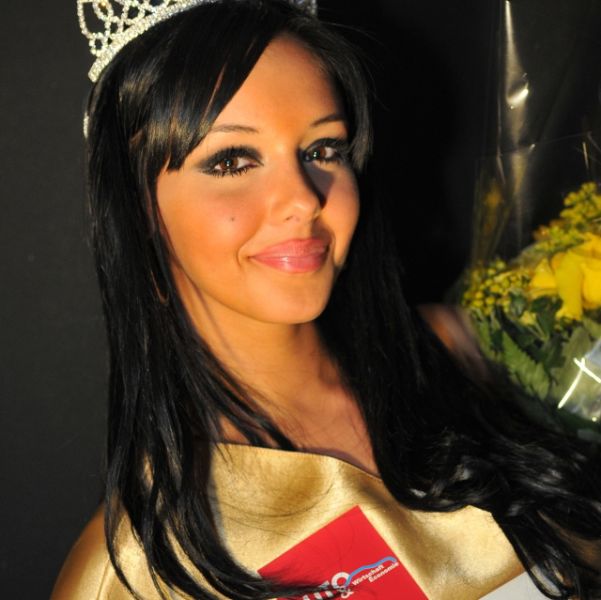 Nabilla Benattia ist Miss Autosalon 2011