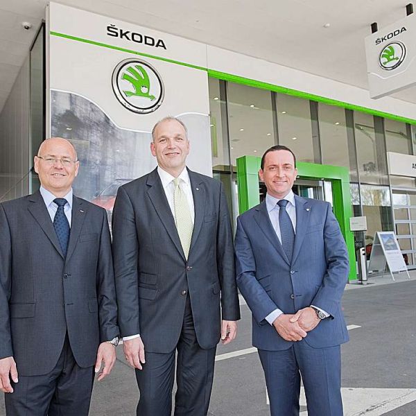 Weltweit erster ŠKODA-Showroom in neuem  Design in der Autowelt Zürich eröffnet 