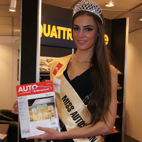 Miss Autosalon 2012 in der Halle 7