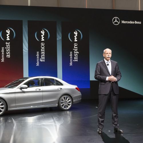 Mercedes vereint Angebote auf einer Plattform