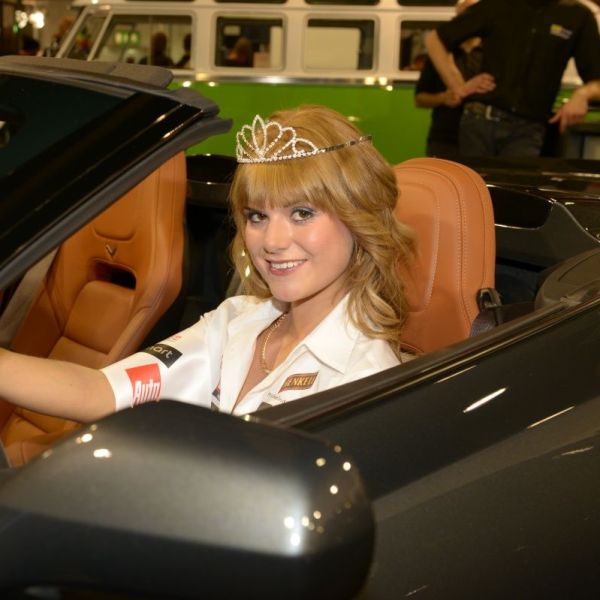 Sandra Meier ist Miss Auto Zürich 2014