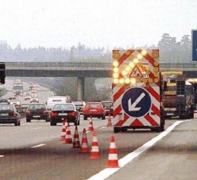 Baustellen und Staus ärgern die Schweizer Autofahrer