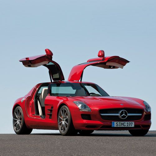 Mercedes-Benz SLS AMG : la nostalgie se conjugue au futur.